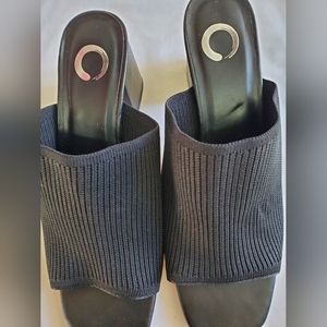 Journee Collection Lorenna Mules size 7.5